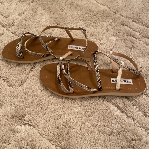 Steve Madden Snake Skin Print Sandals - 7.5 - Picture 7 of 8